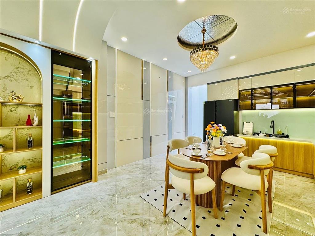 Kẹt tiền bán nhà đường 6m nguyễn thôngp9q3 71m2 cho thuê 26tr gần ga sài gòn