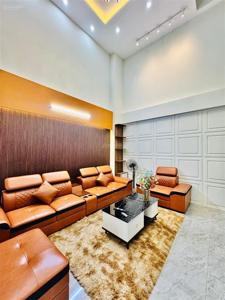 Cả nhà định cư úc bán gấp nhà nguyễn biểu  p2  q5 69m2 cho thuê 22tr gần đại học sài gòn