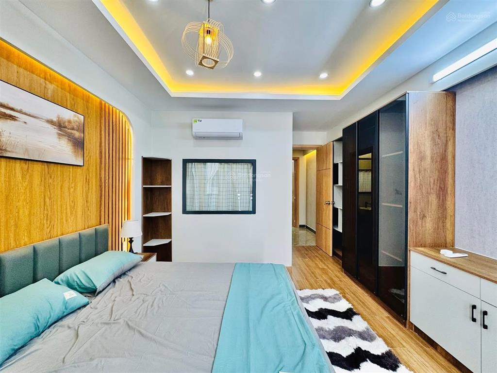 Cả nhà định cư úc bán gấp nhà nguyễn biểu  p2  q5 69m2 cho thuê 22tr gần đại học sài gòn