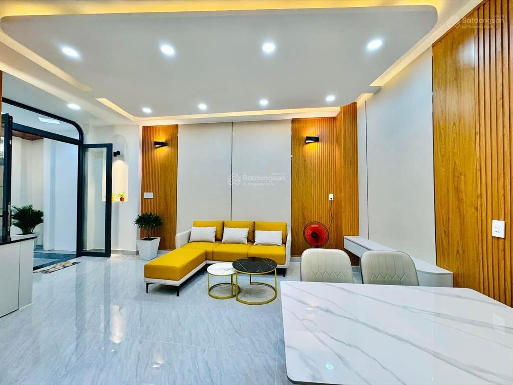 Giá chỉ 3tỷ550/63m2 nhà đường 6m nguyễn tri phương  p9  q10 cho thuê 19tr gần siêu thị sài gòn