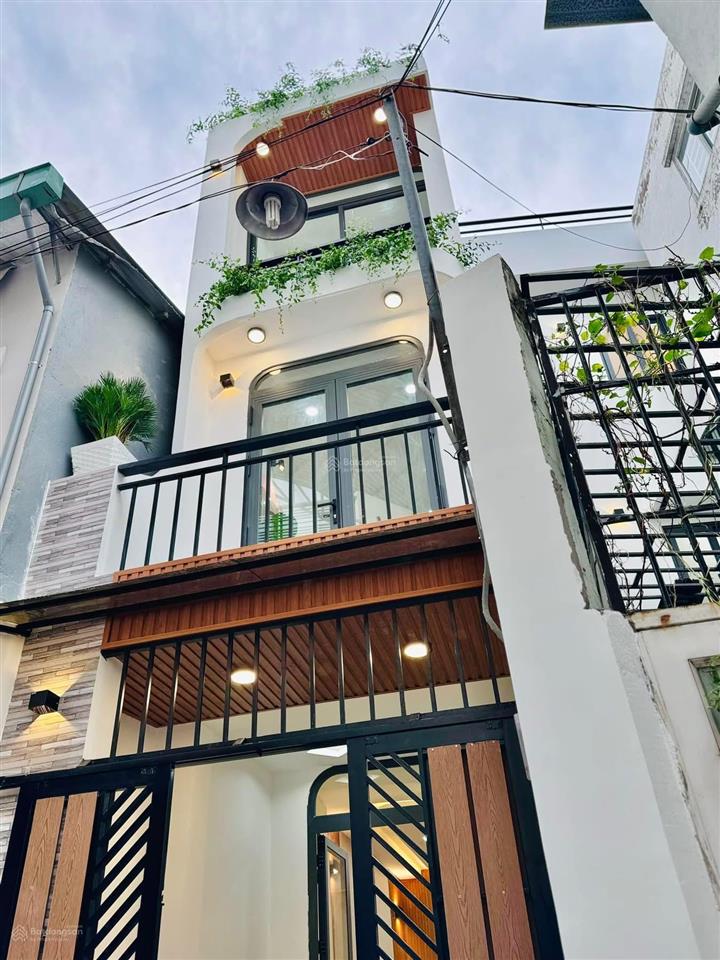 Giá chỉ 3tỷ550/63m2 nhà đường 6m nguyễn tri phương  p9  q10 cho thuê 19tr gần siêu thị sài gòn