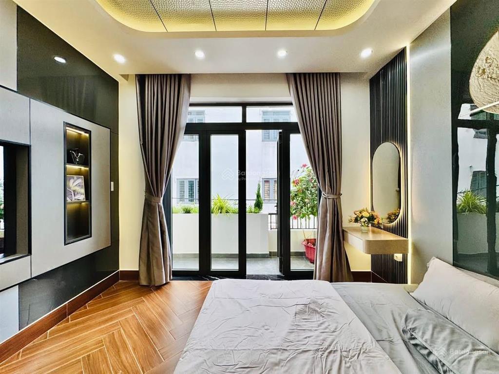 Giá siêu tốt 75,4m2 đường trần nhật duật  tân định  q1 cho thuê 31tr gần chợ tân định
