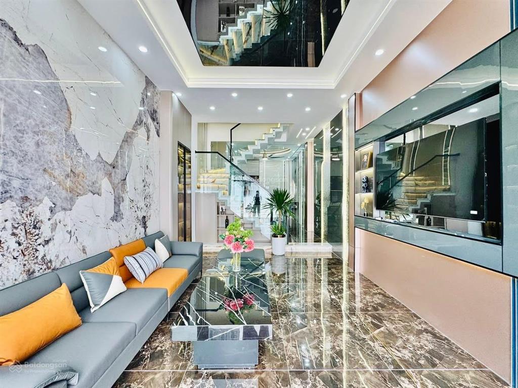 Giá siêu tốt 75,4m2 đường trần nhật duật  tân định  q1 cho thuê 31tr gần chợ tân định