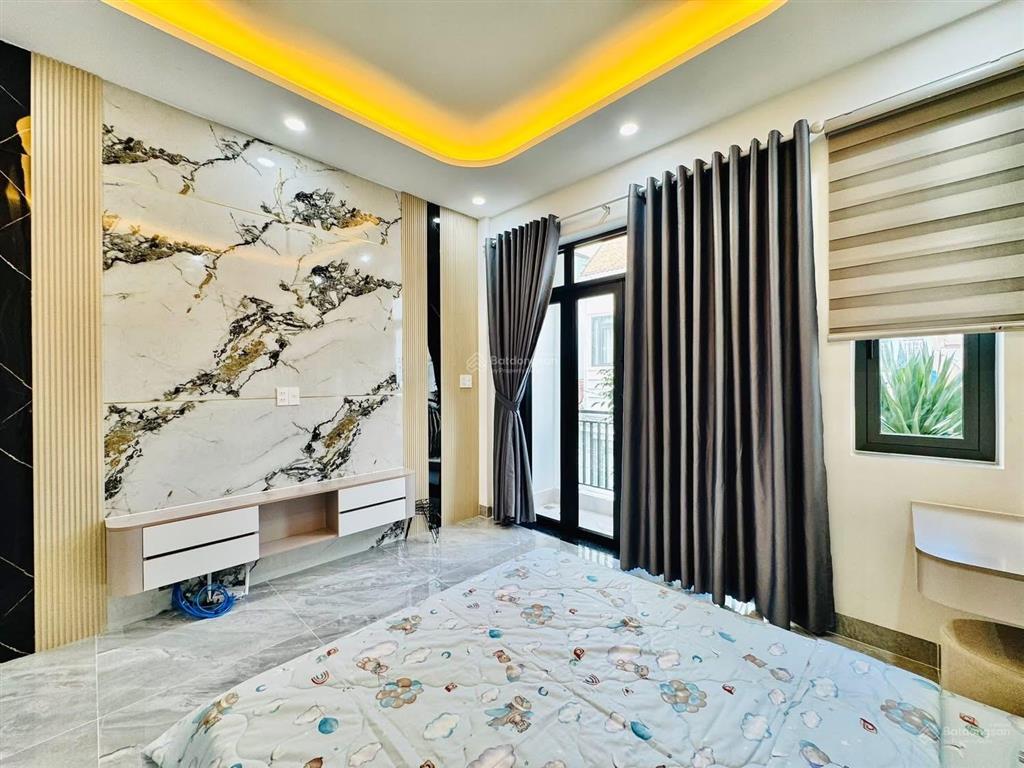 Cần bán gấp căn nhà bề ngang khủng 6m đường cô giang  p. cô giang  q1 72m2 cho thuê 26tr