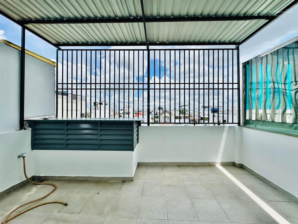 Định cư úc bán gấp nhà đường 6m vườn chuốip4q3 71,3m2 cho thuê 29tr gần chợ vườn chuối