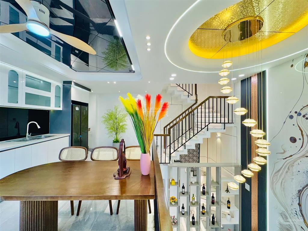 Dt 63m2 nhà đường 6m nguyễn tri phương  p9  q10 cho thuê 19tr/tháng, gần siêu thị sài gòn