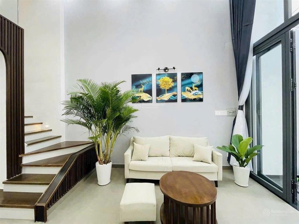 Cô lan bán gấp nhà hoa đào  p7  phú nhuận 65,1m2 cho thuê 22 triệu gần coopmart rạch miễu