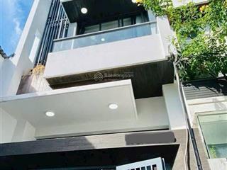 Cô lan bán gấp nhà hoa đào  p7  phú nhuận 65,1m2 cho thuê 22 triệu gần coopmart rạch miễu