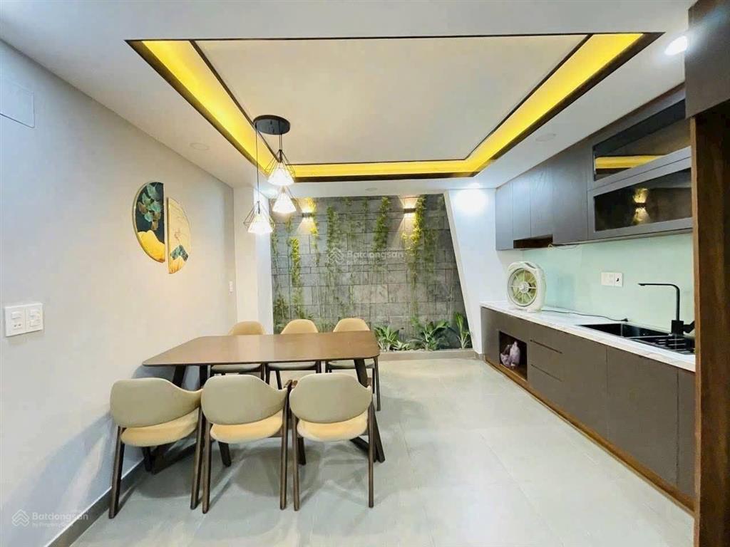 Cô lan bán gấp nhà hoa đào  p7  phú nhuận 65,1m2 cho thuê 22 triệu gần coopmart rạch miễu