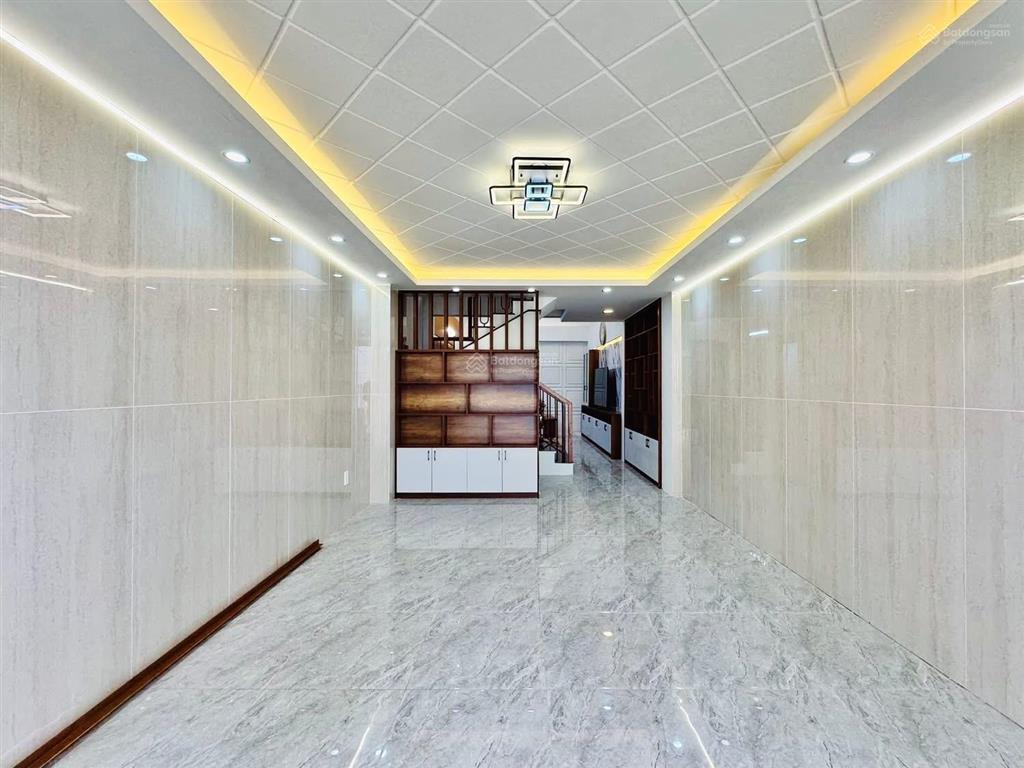 Cả nhà định cư úc bán gấp nhà nguyễn biểu  p2  q5 69m2 cho thuê 22tr gần đại học sài gòn