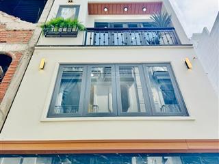 Cả nhà định cư úc bán gấp nhà nguyễn biểu  p2  q5 69m2 cho thuê 22tr gần đại học sài gòn