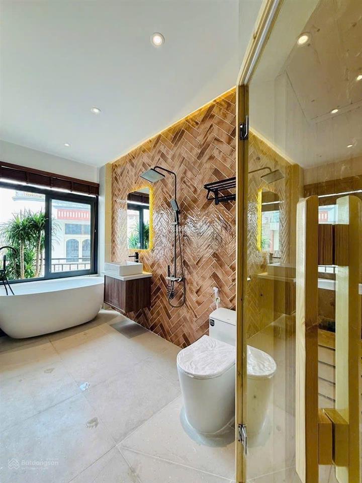 Bác năm định cư úc bán gấp nhà đường phạm ngọc thạchp.võ thị sáuq3 69m2 cho thuê 28tr/th