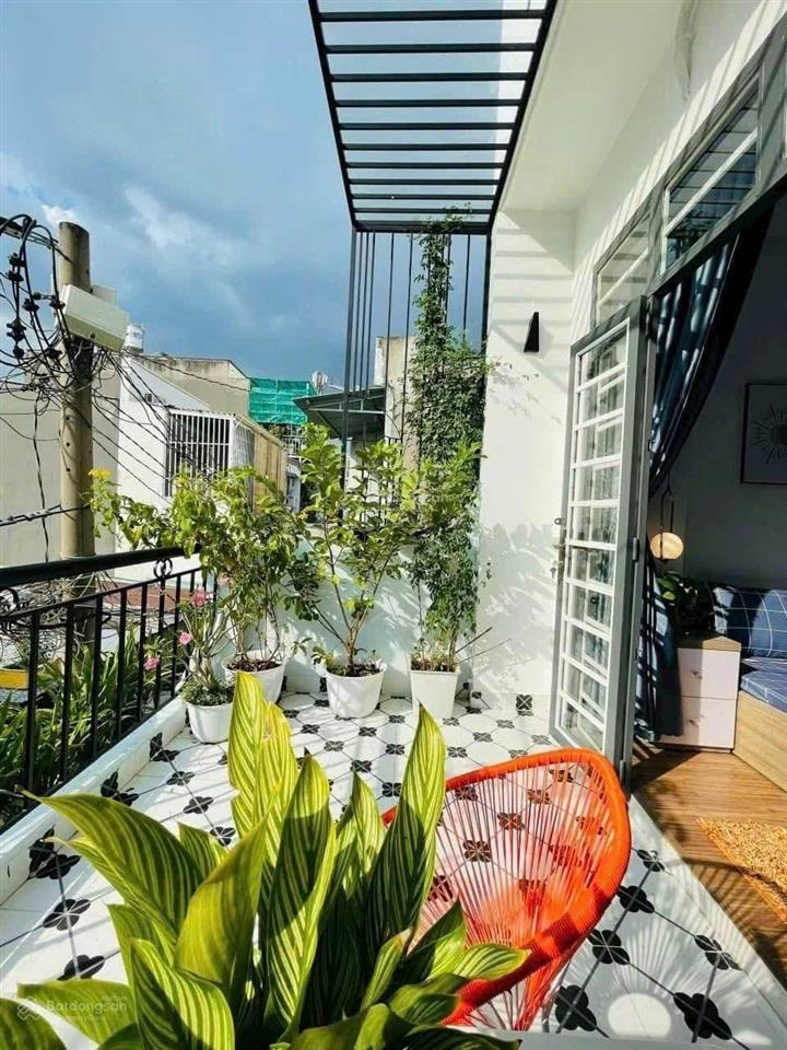 Bán gấp nhà đường 6m cư xá đô thành  p4  q3 75,4m2 cho thuê 33 tr/th, gần bệnh viện bình dân