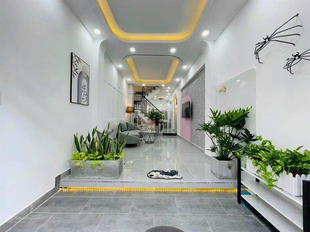 Bán gấp nhà đường 6m cư xá đô thành  p4  q3 75,4m2 cho thuê 33 tr/th, gần bệnh viện bình dân