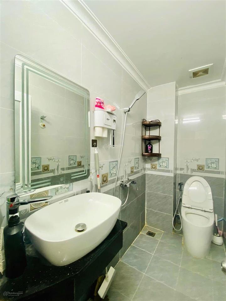 Chú lân bán nhà đường ô tô 6m nguyễn phúc nguyên, p9, q3 80m2 thuê 28tr gần ga sài gòn