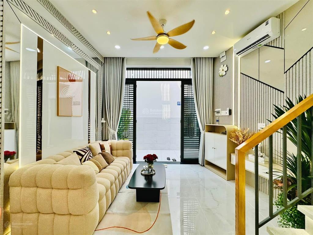 Bán nhà riêng đường 6m lê hồng phong, p12, q10 76,8m² cho thuê 28tr gần vạn hạnh mall
