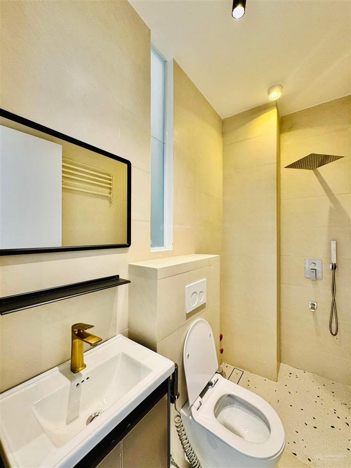 Cả nhà định cư úc bán gấp nhà nguyễn biểu  p2  q5 69m2 cho thuê 22tr gần đại học sài gòn