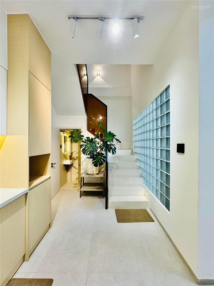 Cả nhà định cư úc bán gấp nhà nguyễn biểu  p2  q5 69m2 cho thuê 22tr gần đại học sài gòn