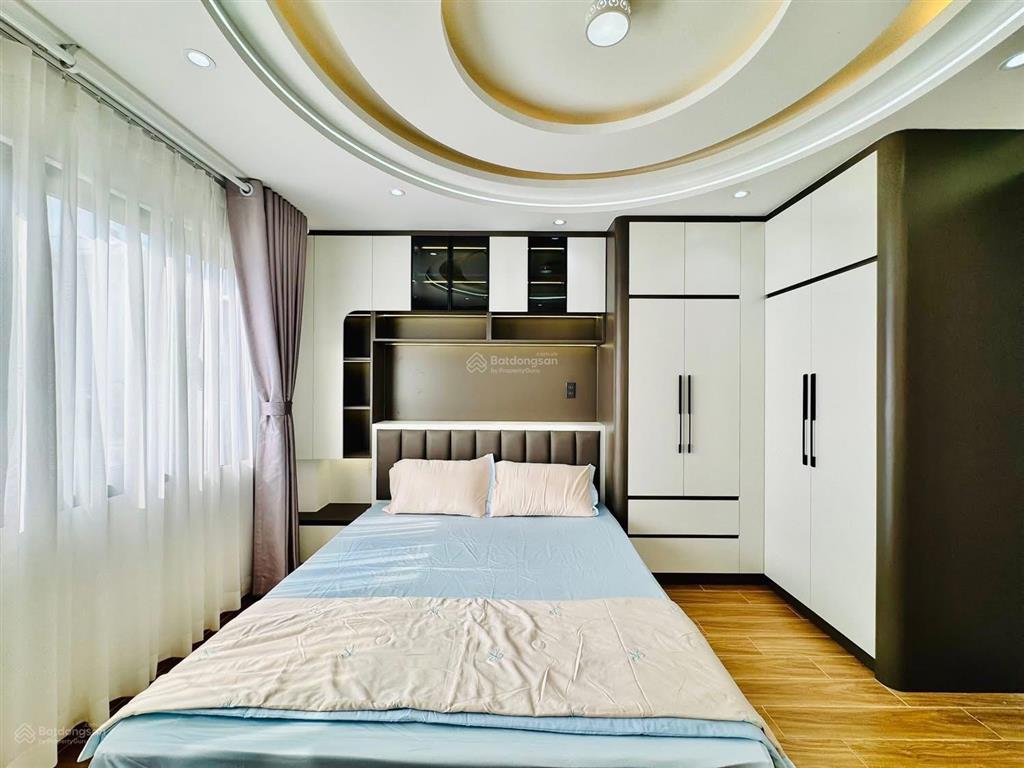 Chú bằng bán gấp nhà đường 6m mai thị lựu, đa kao, q1 83,2m2 cho thuê 30tr gần cv 23/9