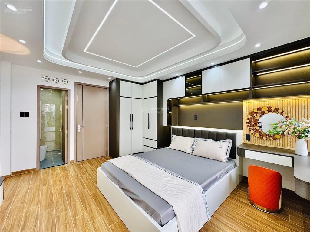 Chú bằng bán gấp nhà đường 6m mai thị lựu, đa kao, q1 83,2m2 cho thuê 30tr gần cv 23/9
