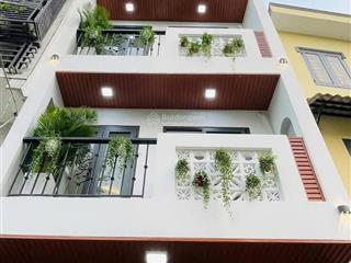 Bán nhà riêng đường 6m sư vạn hạnh, p12, q10 dt 76,8m2 cho thuê 28tr gần vạn hạnh mall