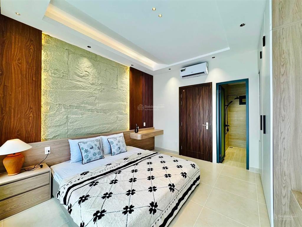 Cả nhà định cư úc bán gấp nhà nguyễn biểu  p2  q5 giá 69m2 cho thuê 22tr gần đại học sài gòn