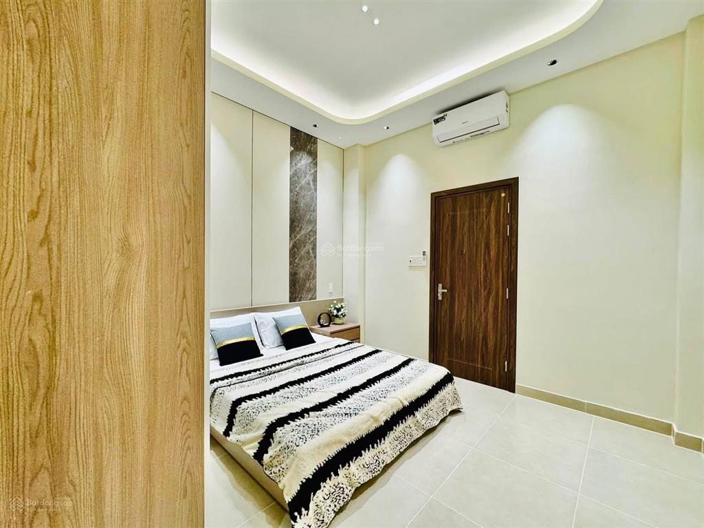 Cả nhà định cư úc bán gấp nhà nguyễn biểu  p2  q5 giá 69m2 cho thuê 22tr gần đại học sài gòn