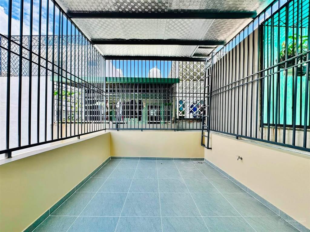 Cả nhà định cư úc bán gấp nhà nguyễn biểu  p2  q5 giá 69m2 cho thuê 22tr gần đại học sài gòn