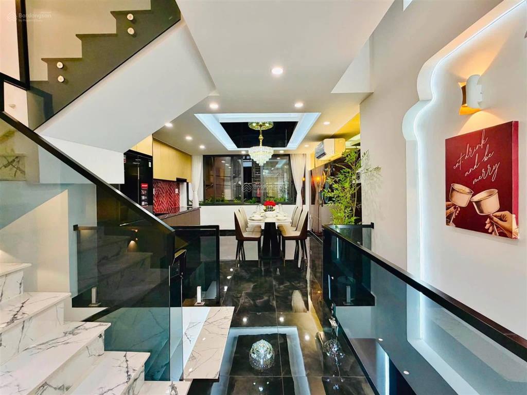 Bán gấp nhà đường 6m lê văn sỹ, phường 2, tân bình giá 68,4m2 cho thuê 20tr gần chợ phạm văn hai