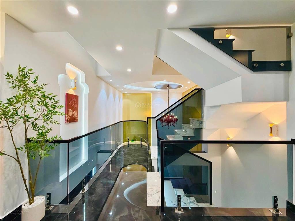 Bán gấp nhà đường 6m lê văn sỹ, phường 2, tân bình giá 68,4m2 cho thuê 20tr gần chợ phạm văn hai