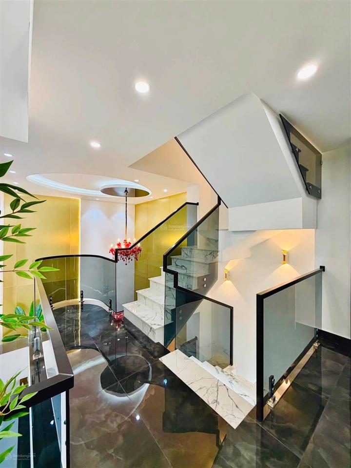 Bán gấp nhà đường 6m lê văn sỹ, phường 2, tân bình giá 68,4m2 cho thuê 20tr gần chợ phạm văn hai