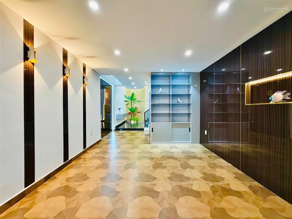 Bán gấp nhà đường 6m lê văn sỹ, phường 2, tân bình giá 68,4m2 cho thuê 20tr gần chợ phạm văn hai