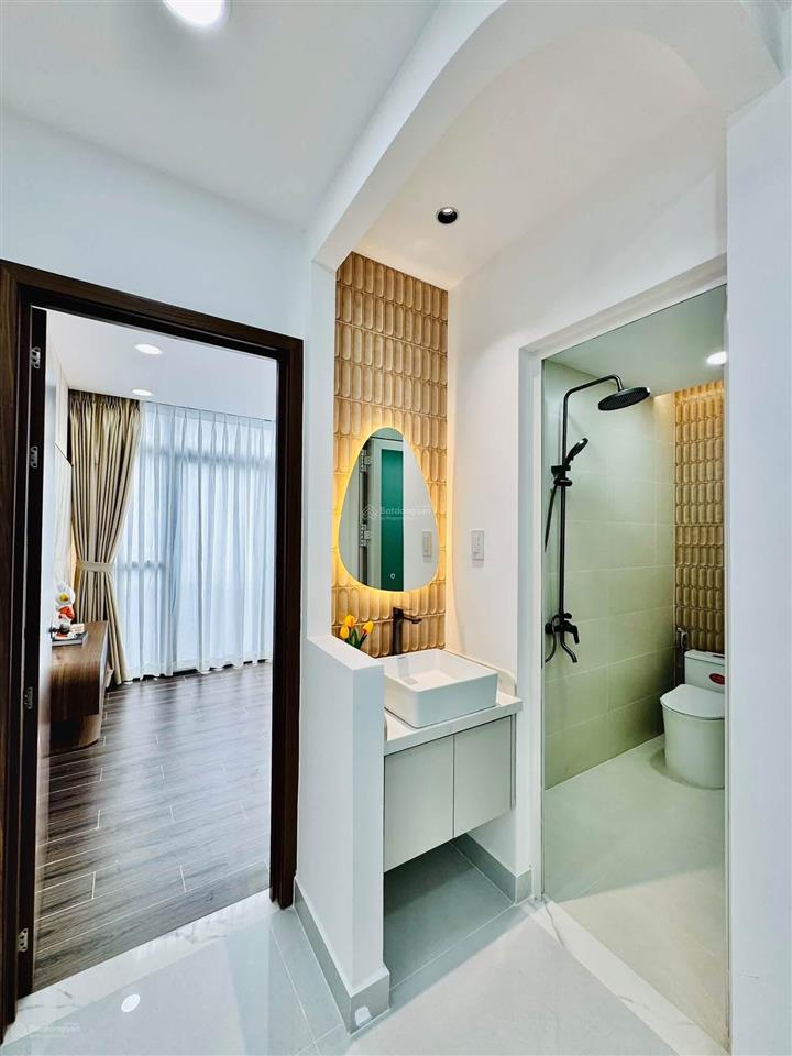 Bán gấp nhà đường 6m trần quốc thảop.võ thị sáuq3 75,4m2 cho thuê 33tr gần bệnh viện tai mũi họng