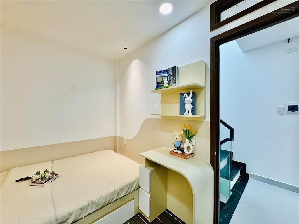 Bán gấp nhà đường 6m trần quốc thảop.võ thị sáuq3 75,4m2 cho thuê 33tr gần bệnh viện tai mũi họng
