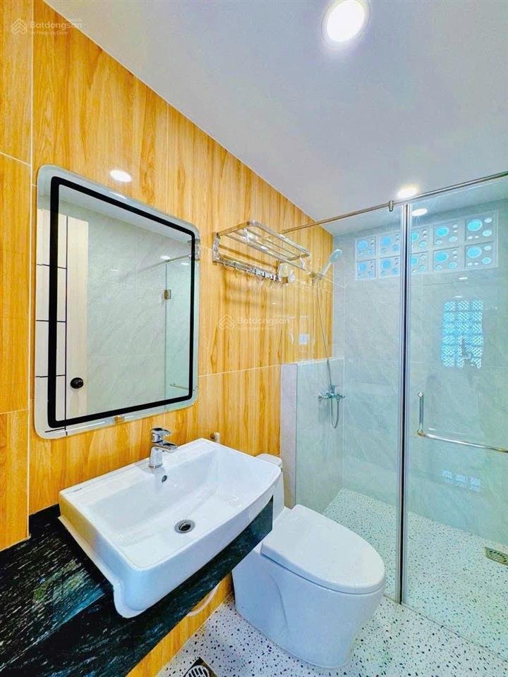 Giảm mạnh bán nhanh nhà an dương vương  p4  q5 71,1m2 cho thuê 20tr gần đại học sài gòn