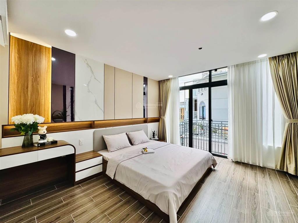 Bán gấp nhà đường 6m trần quốc thảop.võ thị sáuq3 75,4m2 cho thuê 33tr gần bệnh viện tai mũi họng