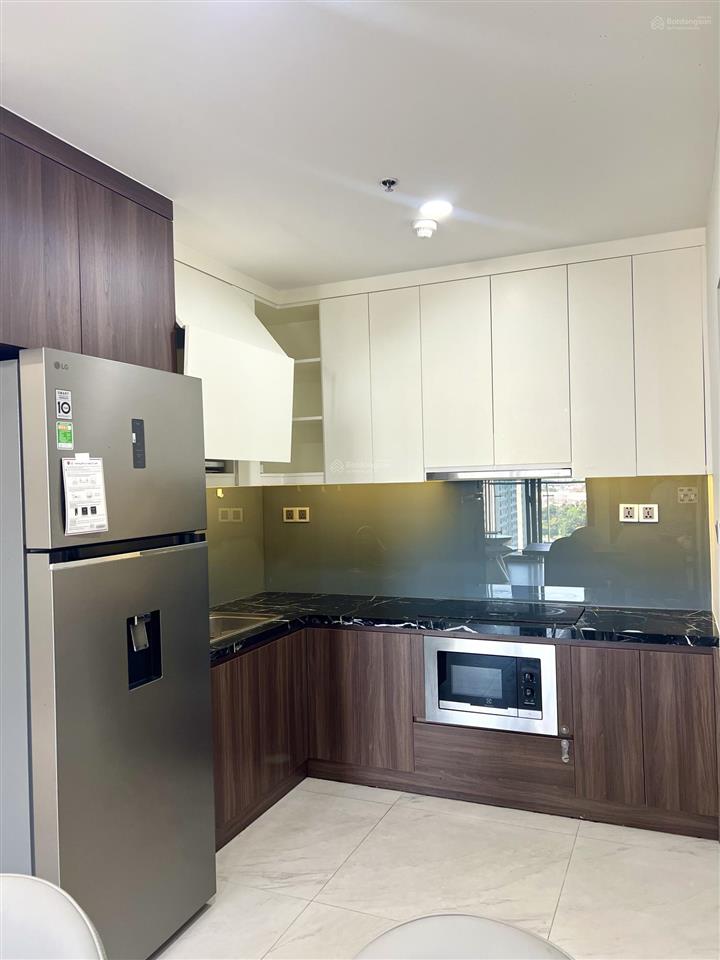 Cho thuê midtown 2 pn 2 ban công view biệt thự đẹp giá 30 triệu, nhà trống vào ngay  0909 488 ***