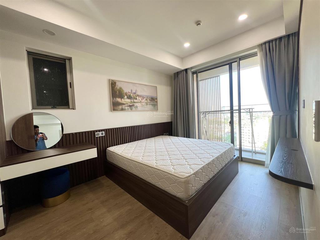Cho thuê midtown 2 pn 2 ban công view biệt thự đẹp giá 30 triệu, nhà trống vào ngay  0909 488 ***
