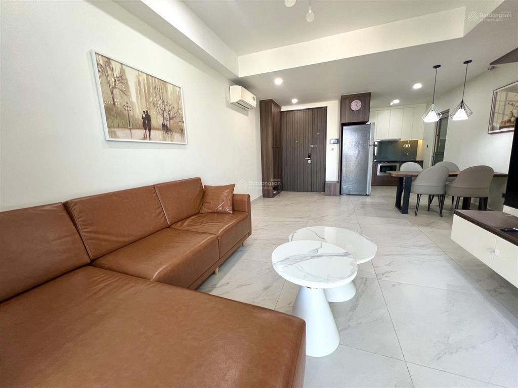 Cho thuê midtown 2 pn 2 ban công view biệt thự đẹp giá 30 triệu, nhà trống vào ngay  0909 488 ***