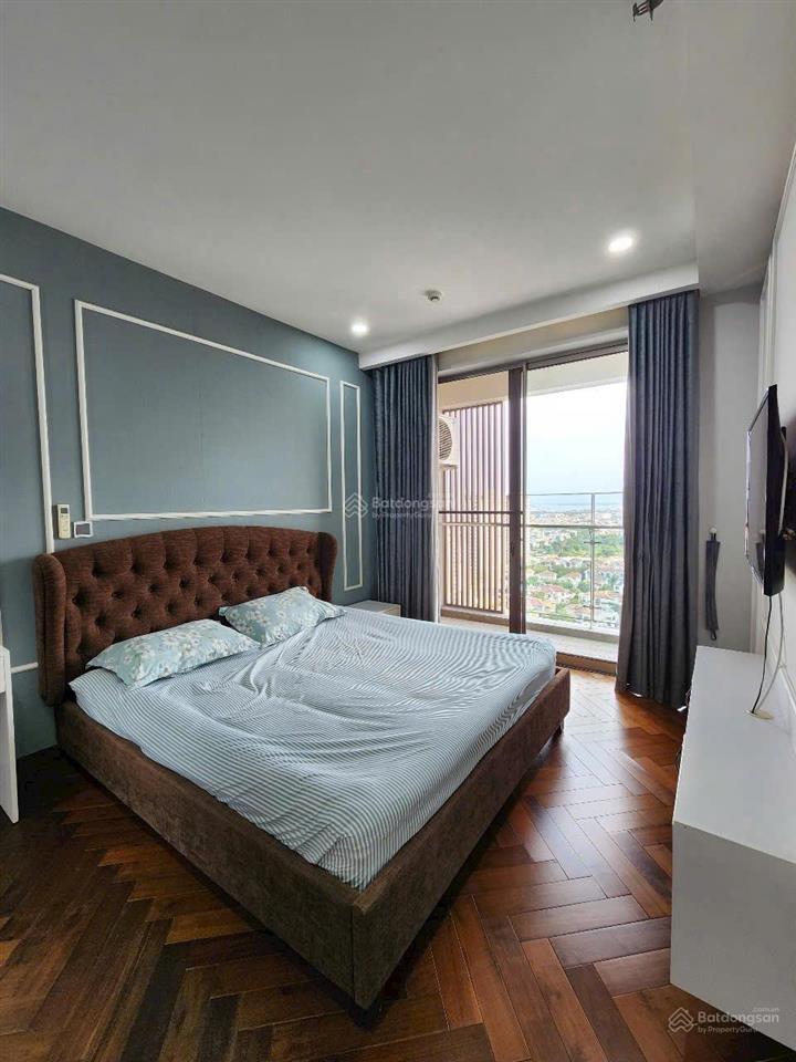 Cho thuê midtown 2 pn 2 ban công view biệt thự đẹp giá 27 triệu, nhà trống vào ngay 0909 488 ***