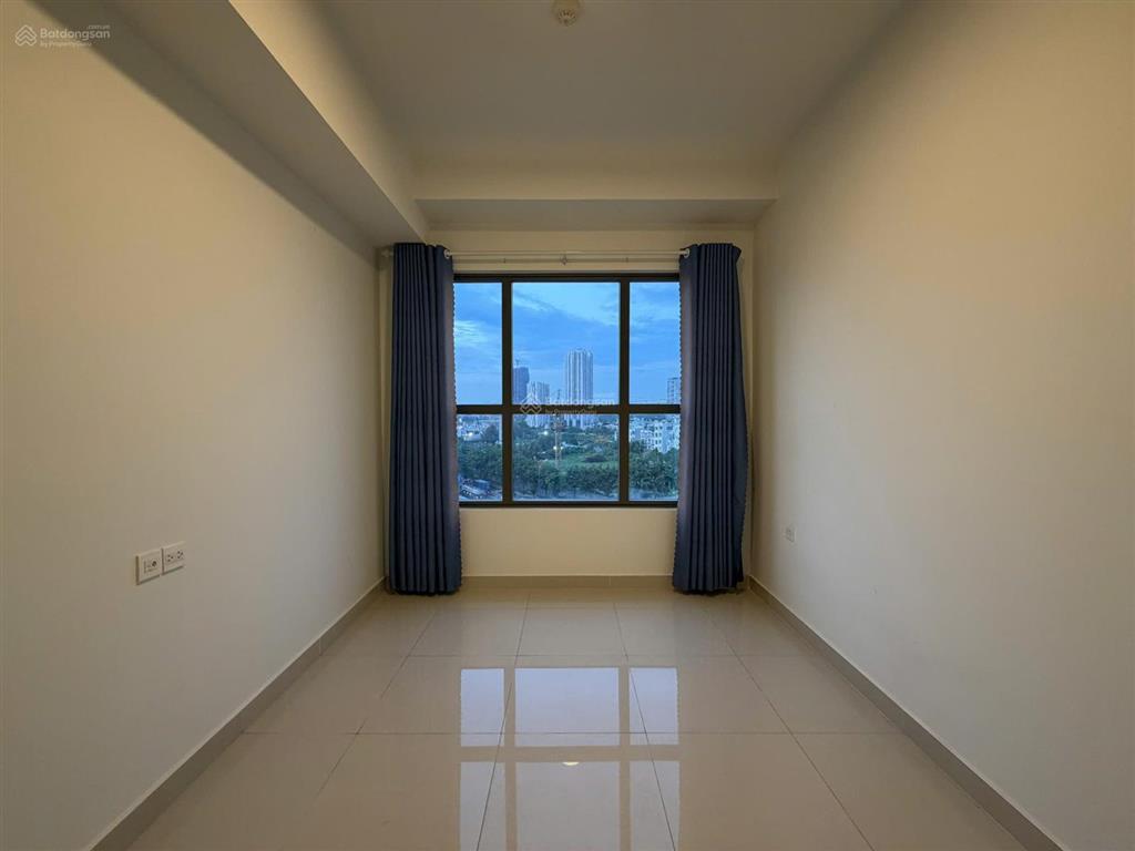 Cho thuê căn studio nhà trống phù hợp làm văn phòng giá chỉ 14 triệu trống sẵn, vào ngay 0909 488 ***