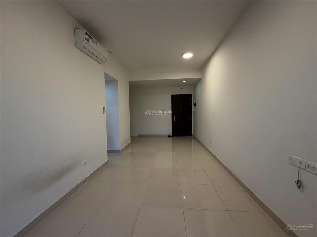 Cho thuê căn studio nhà trống phù hợp làm văn phòng giá chỉ 14 triệu trống sẵn, vào ngay 0909 488 ***
