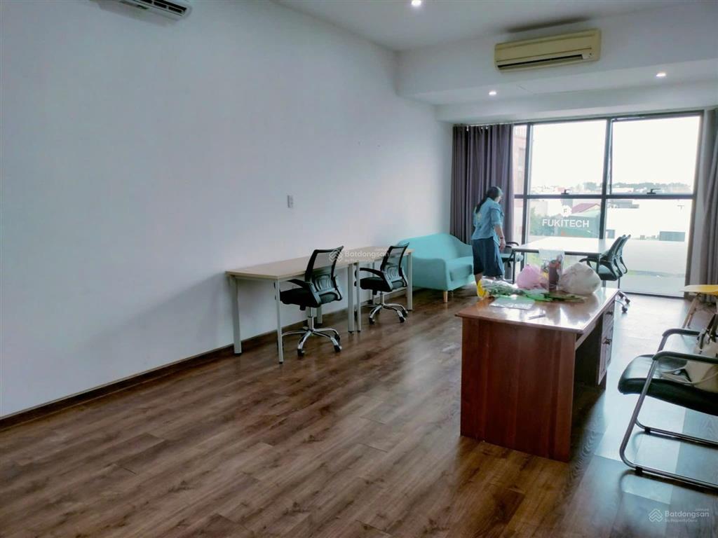 Cho thuê căn hộ văn phòng 35 m2 giá 12 triệu trống sẵn, vào ngay 0909 488 ***