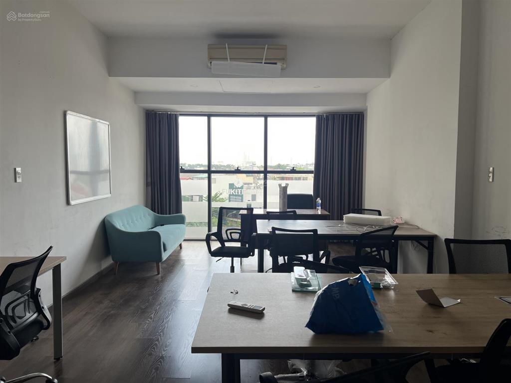 Cho thuê căn hộ văn phòng 35 m2 giá 12 triệu trống sẵn, vào ngay 0909 488 ***