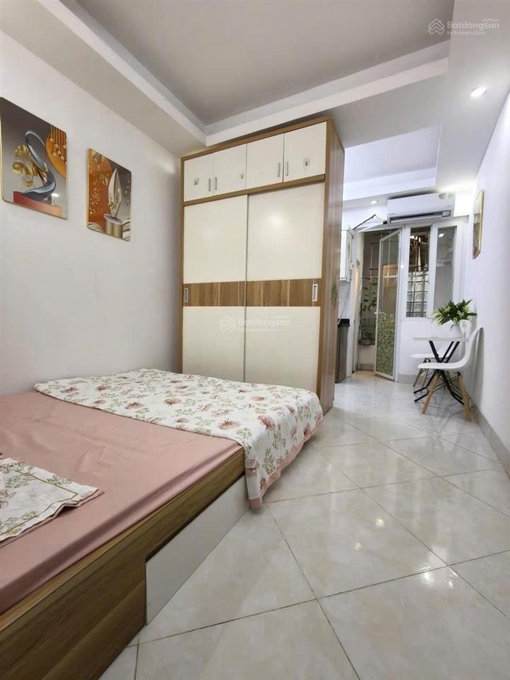 Cho thuê chung cư mini chùa láng gần ngay đại học ngoại thương studio 28m 1 ngủ giá 5triệu/tháng