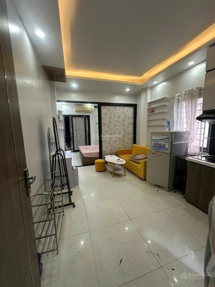 Cho thuê ccmn cầu diễn dt 35nthiết kế 1ngủ 1 vs khách bếp ban công thoáng giá 4 triệu/ tháng