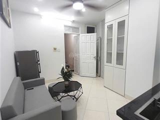 Cho thuê ccmn giáp nhất dt 50m 2ngủ 1 vệ sinh khách bếp, loza giá thuê 7,5 triệu/tháng