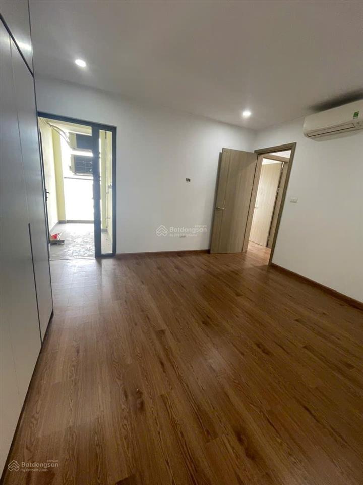 Cần bán căn hộ thương mại samsora vạn phúc  hà đông, diện tích 91m gồm 3n, 2wc. giá bán 7,1 tỷ