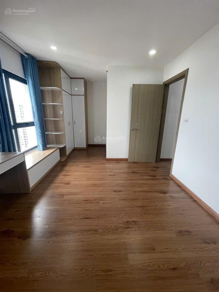 Cần bán căn hộ thương mại samsora vạn phúc  hà đông, diện tích 91m gồm 3n, 2wc. giá bán 7,1 tỷ