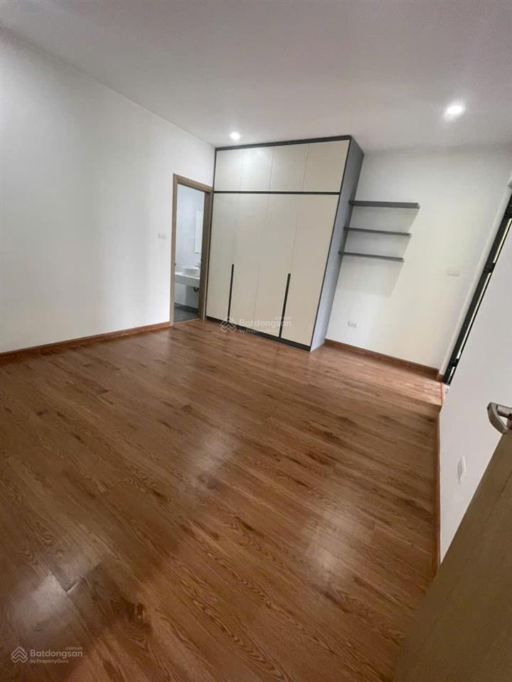 Cần bán căn hộ thương mại samsora vạn phúc  hà đông, diện tích 91m gồm 3n, 2wc. giá bán 7,1 tỷ
